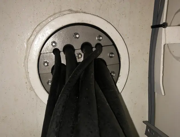 Pioneering Spirtit IBMO Drukafdichting meerdere kabels door 1 sparing2